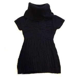 BCBGMaxAzria Black Short Sleeve Sweater Size S